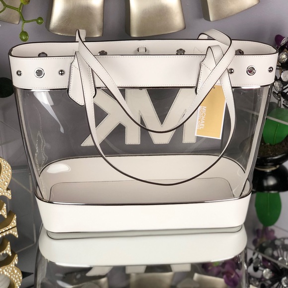 1 DAY SALE!! Michael Kors Montauk MK Logo Tote - Picture 4 of 8